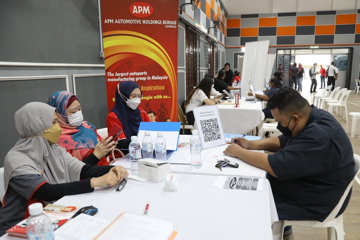 ஜெலாஜா ஜாப்கேர் மூலம்  சிலாங்கூரில் 1,000க்கும் மேற்பட்ட வேலை வாய்ப்புகள்