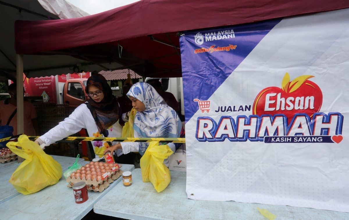 Kunjungi Jualan Ehsan Rahmah di empat cawangan Segi Fresh hari ini