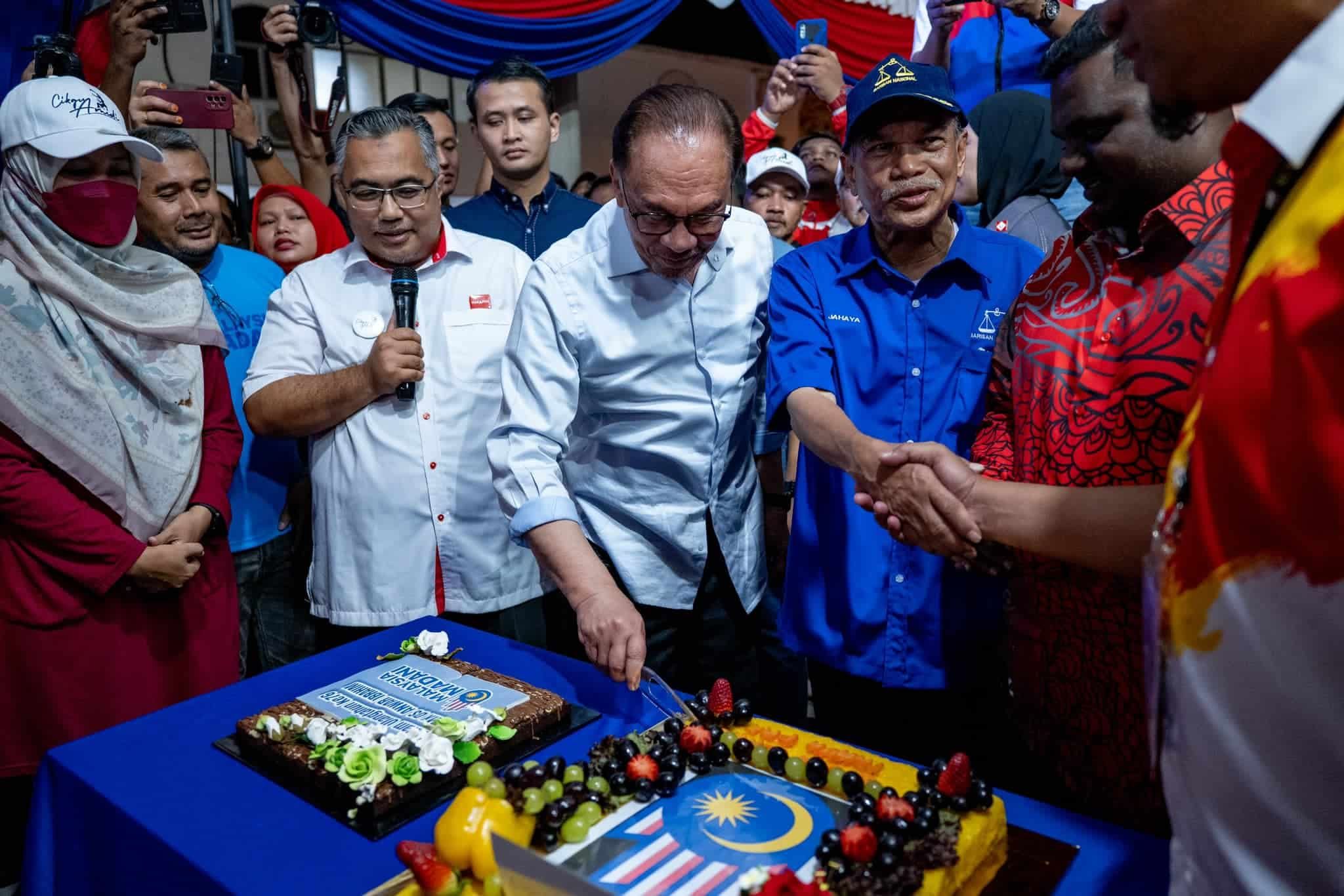 团结政府照顾各族权益 安华促选民支持希盟国阵候选人