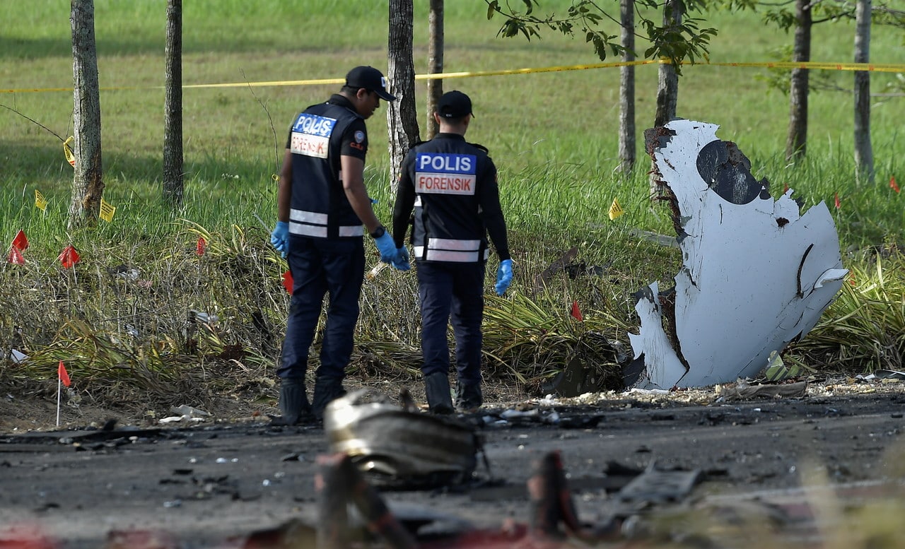 Nahas pesawat: PM, menteri ucap takziah, doa keluarga mangsa tabah