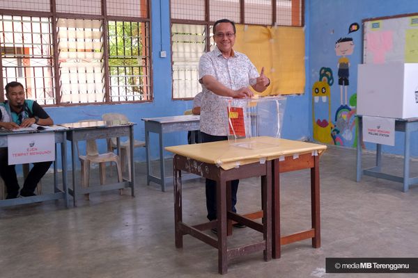 阿末山苏里宣誓出任登州大臣