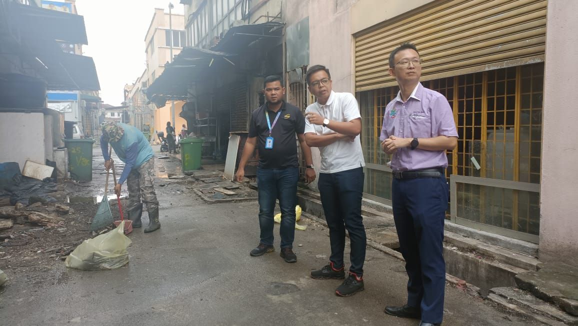 呈无拉港区淹水热点    王俊伟：速清沟防水灾