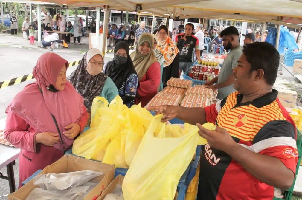 促销便宜食材慈悯市集  今早4地点开卖欢迎来采购