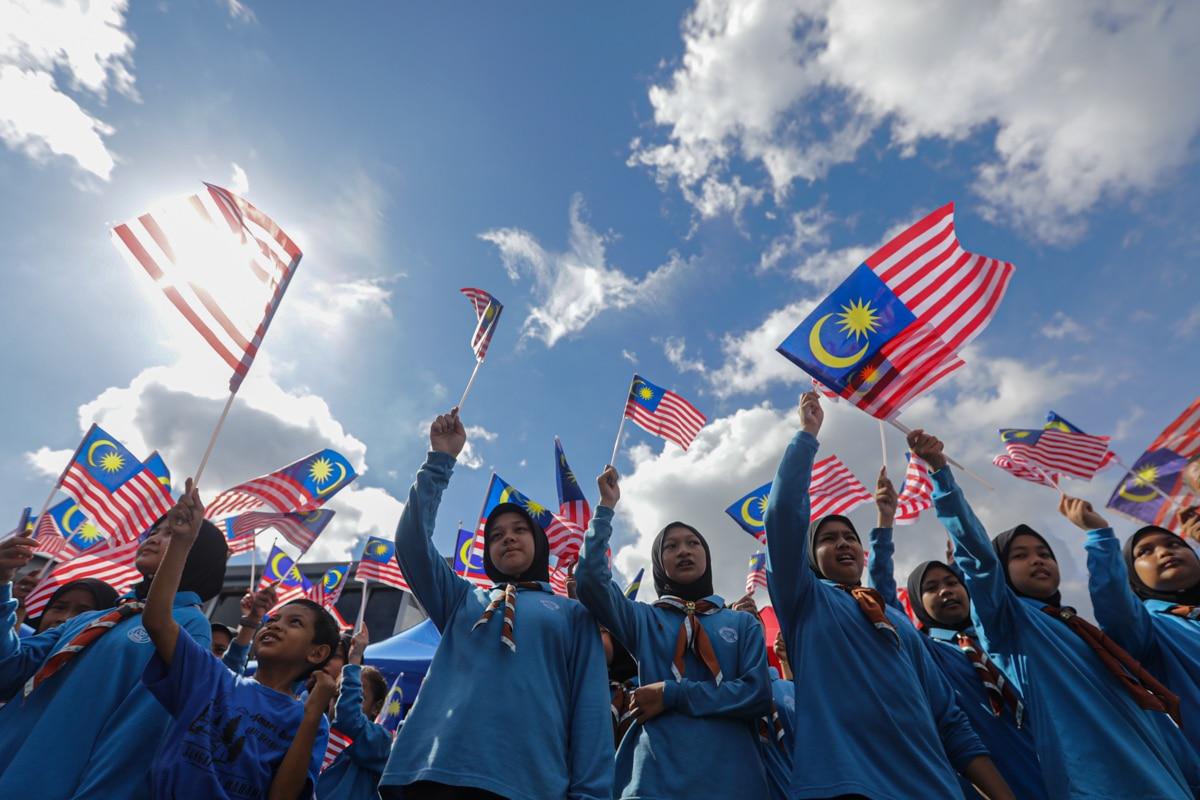 Stop racial, religious rhetoric, focus on nation-building — Abang Johari