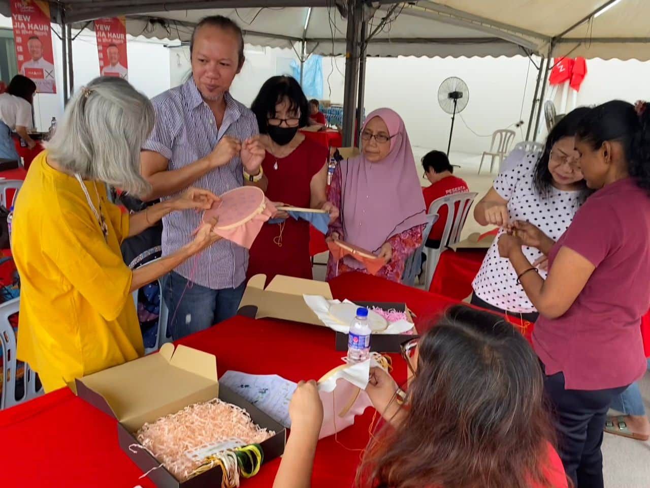 游佳豪坦言要求高压力大 幸选民互动正面增信心