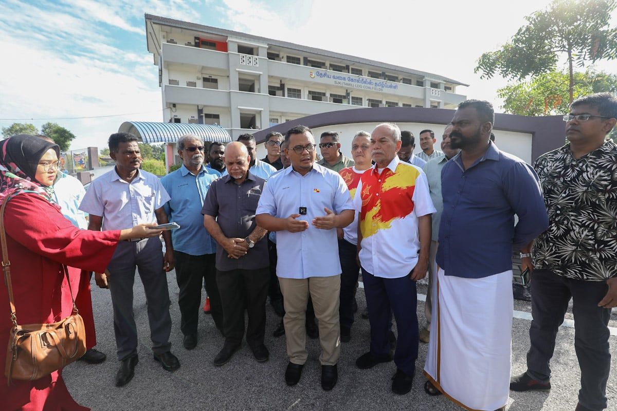 கோல்ட்பில்ஸ் தோட்ட தமிழ் பள்ளி விவகாரம்  விரைவில் தீர்வு காண்பேன்   மந்திரி புசார் அறிவிப்பு.