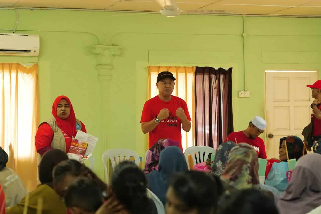 雷健强承诺重点发展峇眼拉浪 提升设施与居民收入