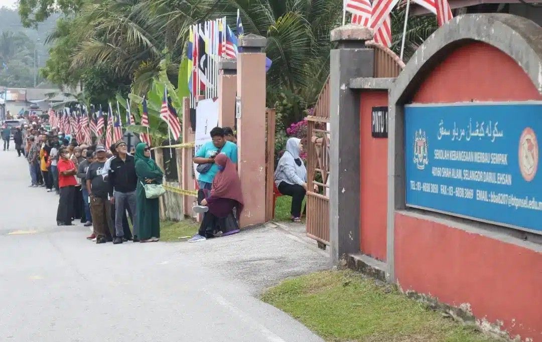 சிலாங்கூர் உள்ளிட்ட ஆறு மாநிலங்களில் இன்று காலை 8.00 மணிக்கு வாக்களிப்பு ஆரம்பம்