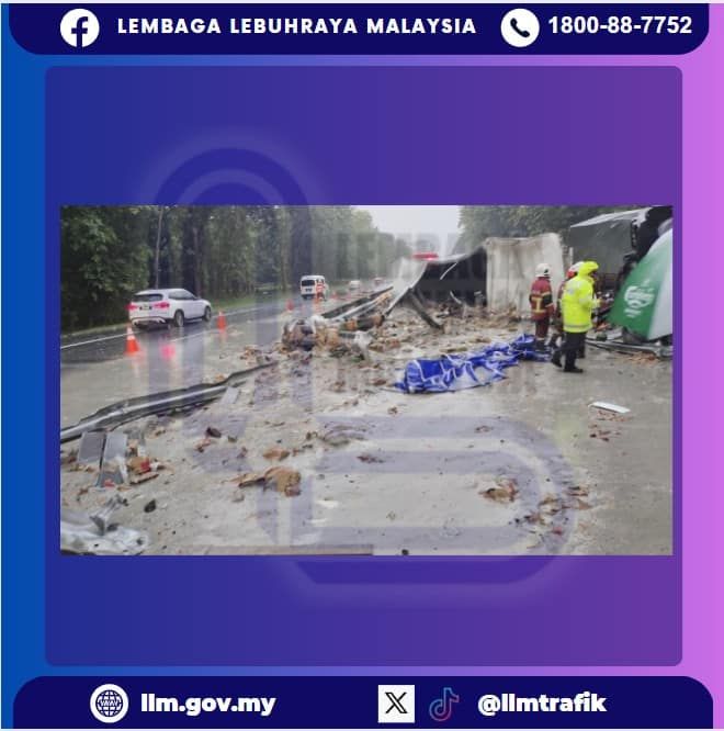 Dua treler terbabit kemalangan, dua lelaki maut