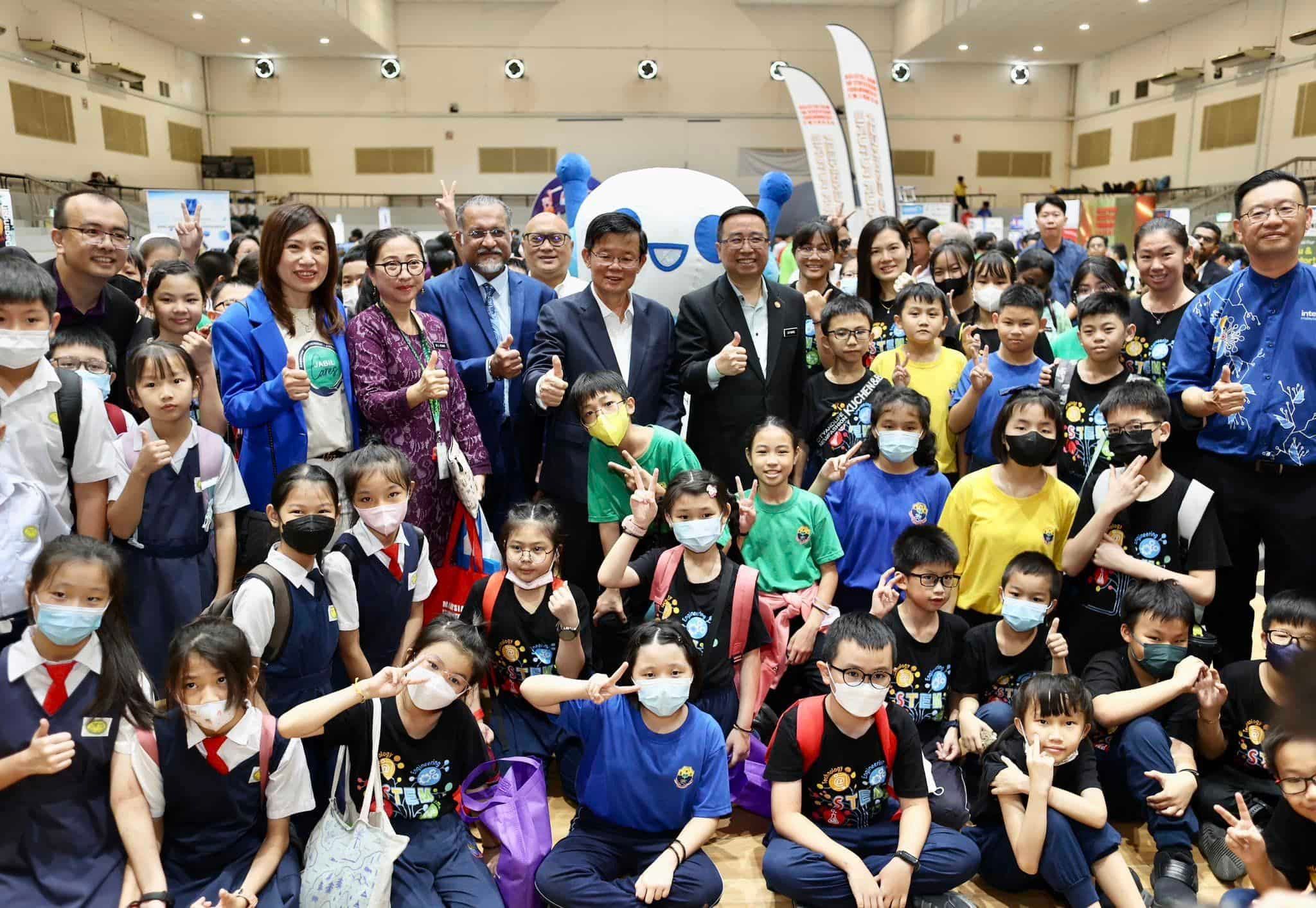 AI technology does not replace role of humans — Minister