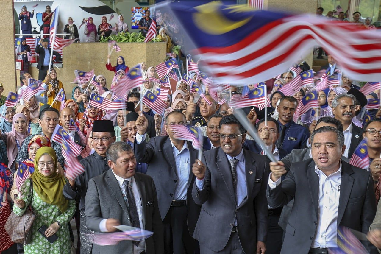 交长：大马无复取数据专才    失事飞机CVR芯片送新加坡