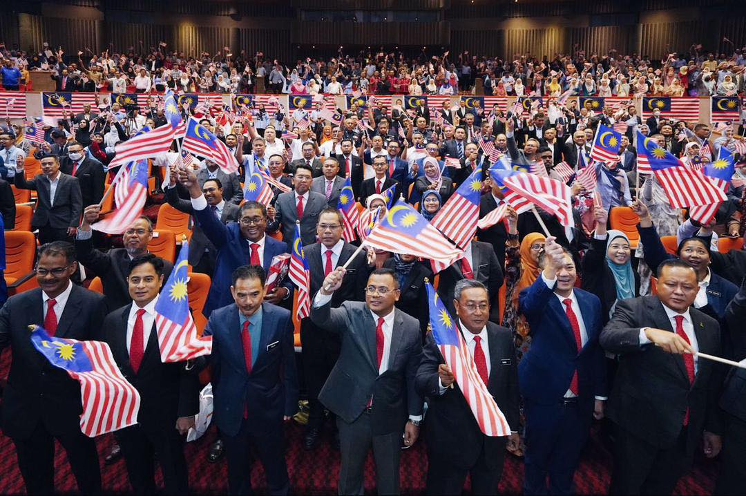 Pay hike: State Cuepacs lauds Selangor for emulating Putrajaya, recognising civil servants