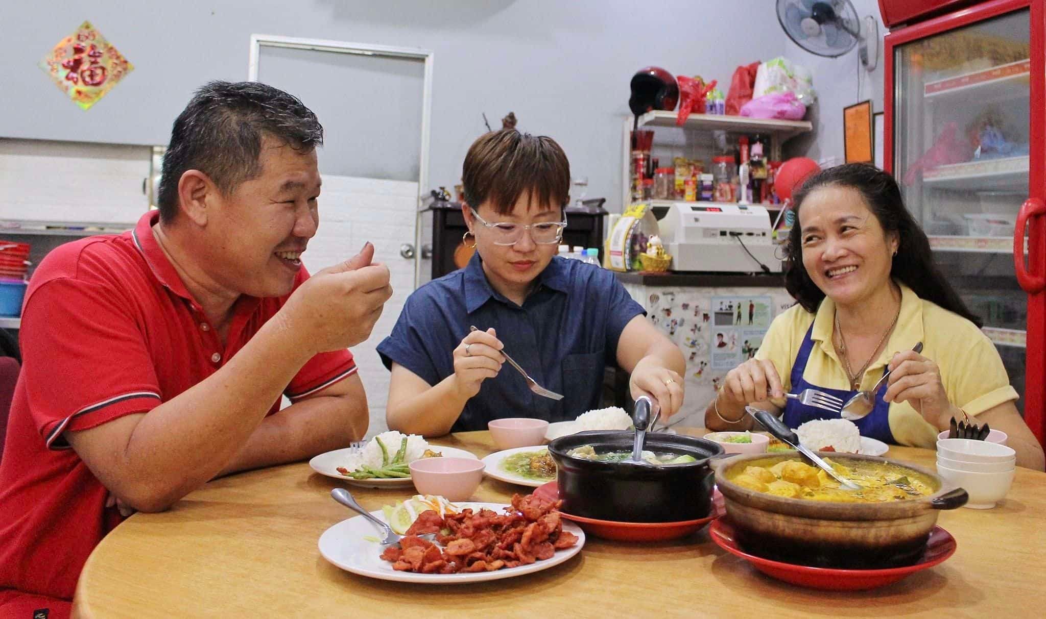 潘佩玲胜选后争取时间 首件事回家陪双亲吃饭