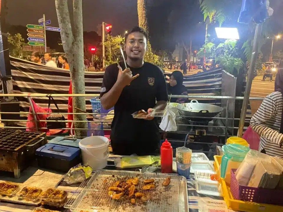 雪州国庆倒数庆典热闹无比 商贩皆欢喜生意赚翻倍以上