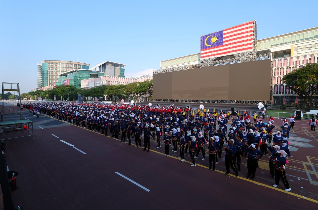 IPG students to accompany oral pledge at National Day parade using sign language