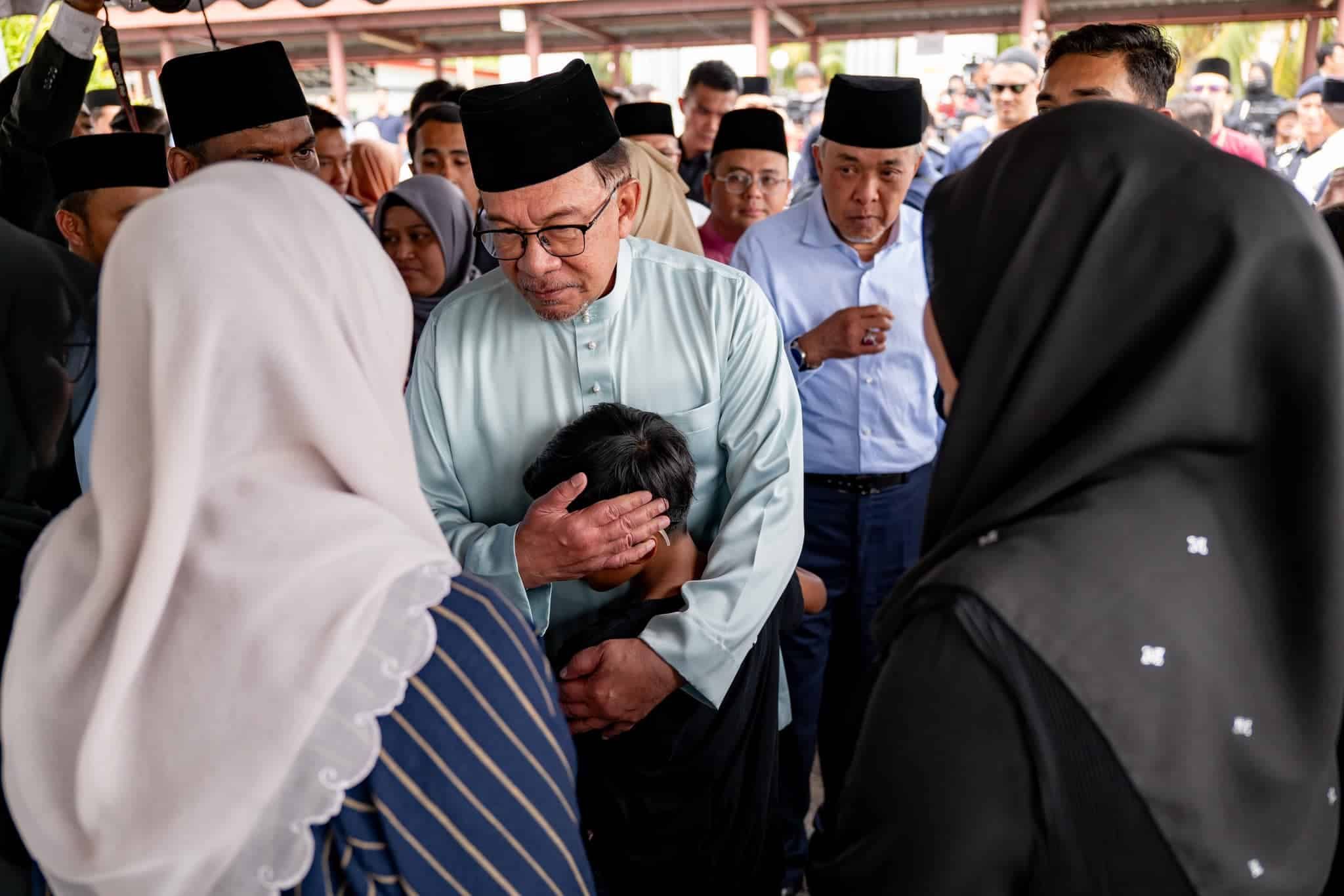 坠机事件：安华表示政府将协助罹难者家属