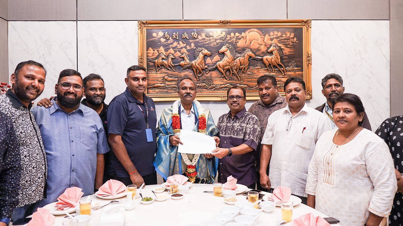 மலேசிய தமிழ் பத்திரிக்கையாளர் சங்கத்திற்கு அமைச்சர் சிவகுமார் 50,000 வெள்ளி மானியம்