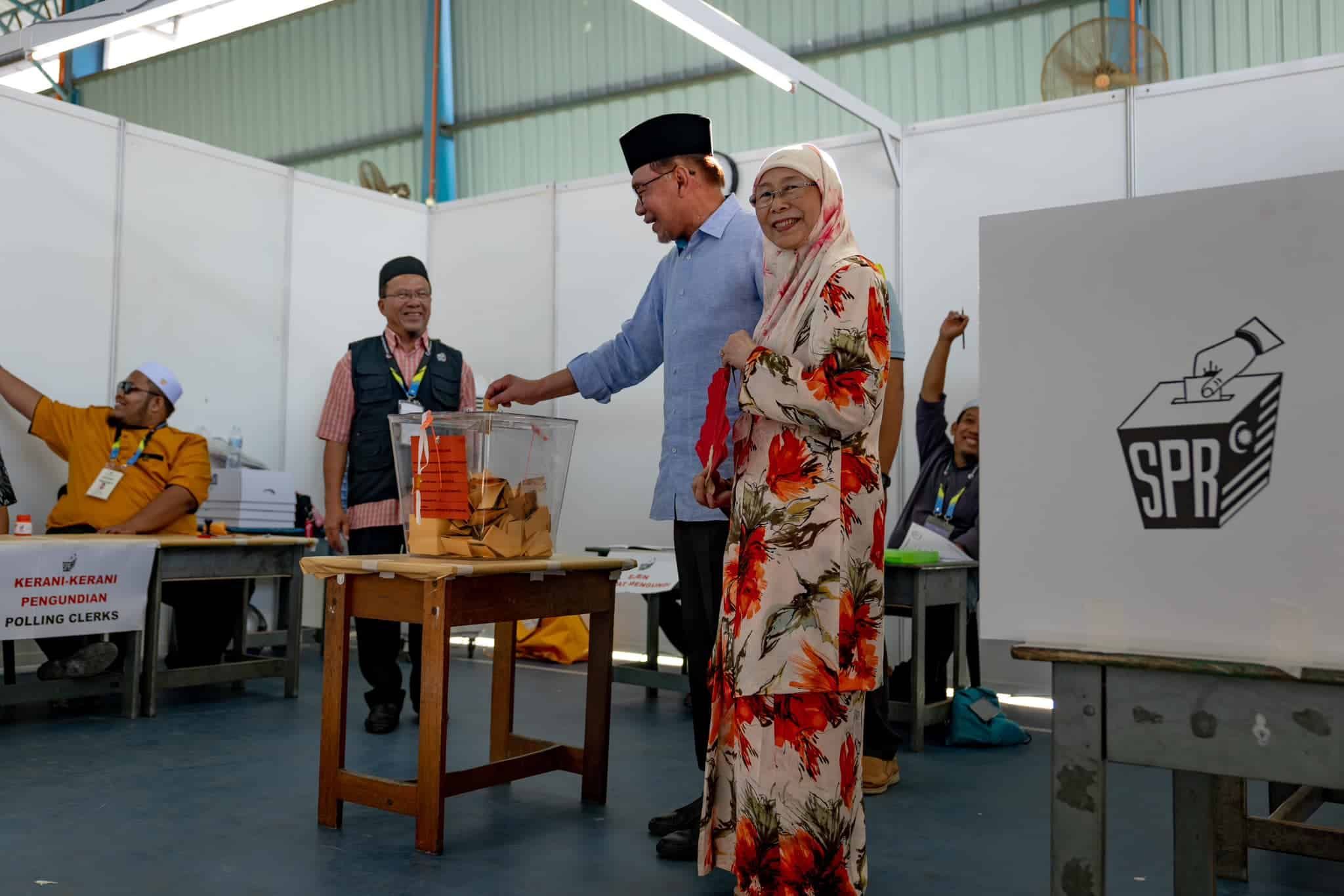 安华和旺姐也投票了    黄瑞林能否五度蝉联受关注