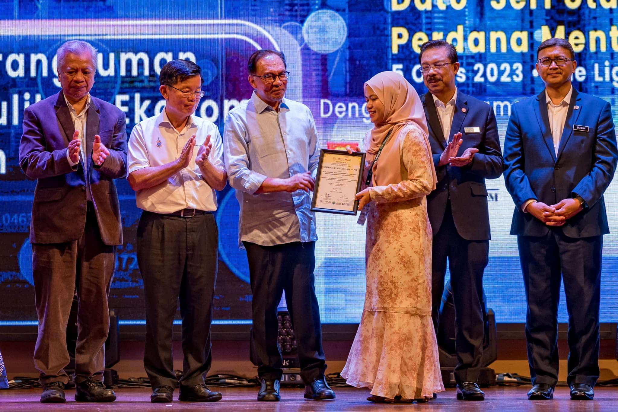 政府有意专为赤贫户 推介新型学校