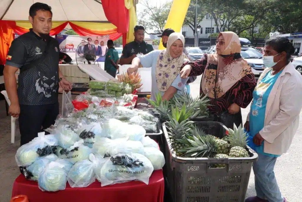 ஏசான் ரஹ்மா விற்பனையில் மலிவான விலையில்  தரமானப் பொருட்கள்- பொதுமக்கள் மகிழ்ச்சி