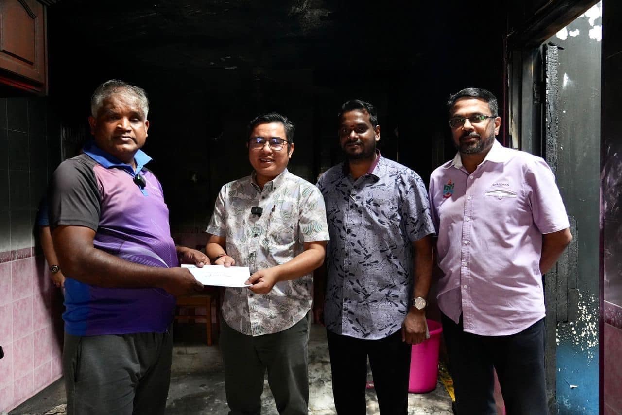 MBI serah RM20,000 bantu 10 keluarga mangsa kebakaran