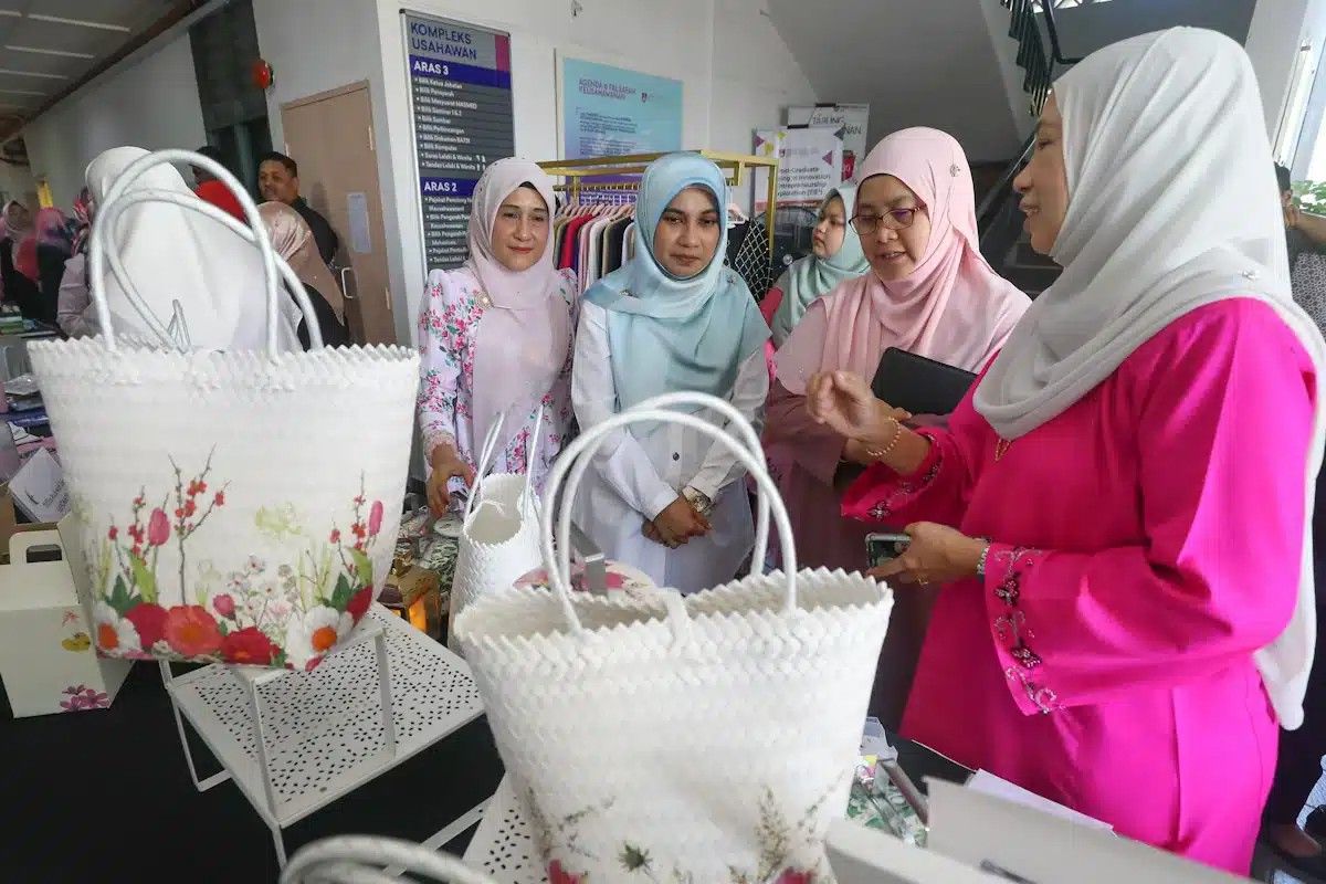 சிறு வணிகர்கள் மற்றும் வியாபாரிகளுக்கு     பிளாட்ஸ் தளத்தில் இணைய  அழைப்பு