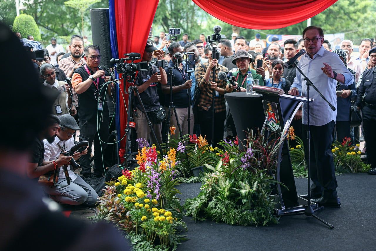 推四十圣训确保回教体悟到位 安华：没涉及非穆斯林学生