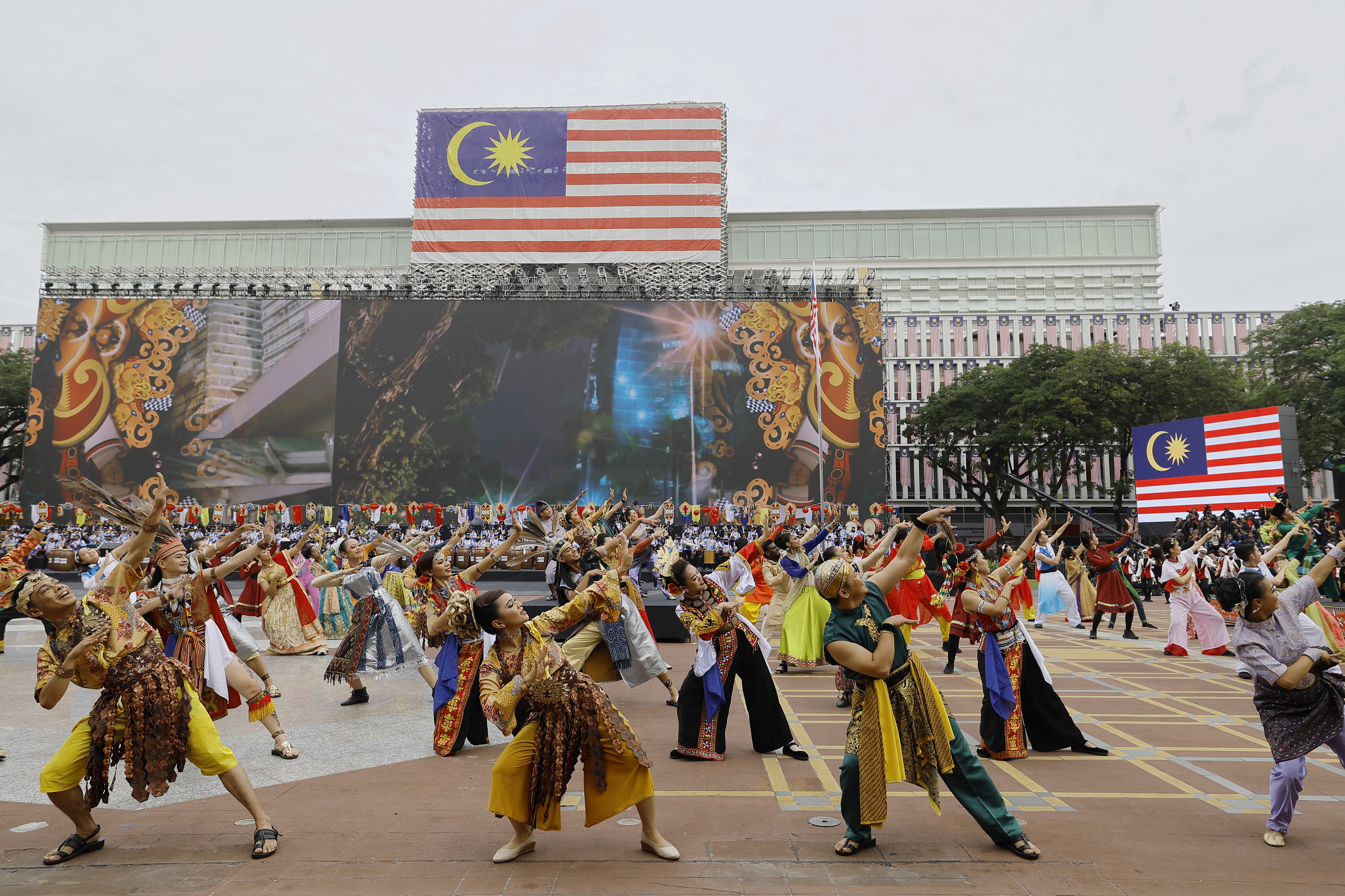 Hari Kebangsaan: Kapasiti tempat duduk Dataran Putrajaya ditambah