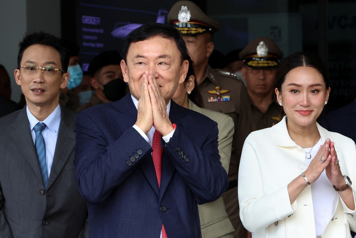 Raja perkenan kurangkan hukuman penjara Thaksin kepada setahun