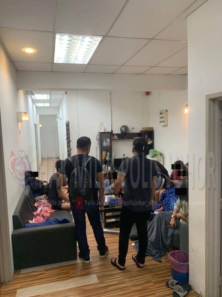 新山警方捕17名 涉卖淫活动人士