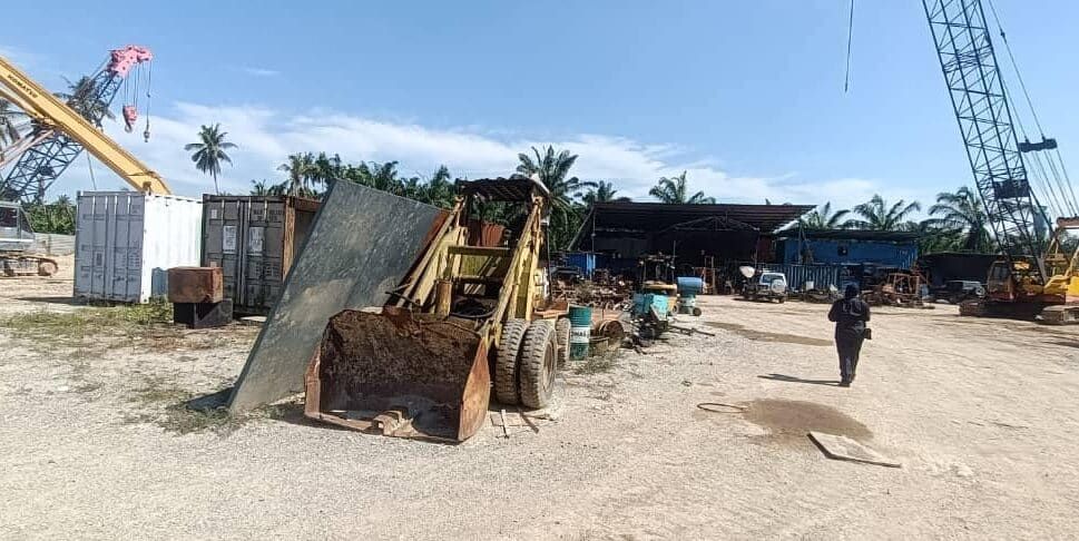 உரிமம் இல்லாமல் கனரக இயந்திரங்கள் பழுதுபார்த்த வர்த்தகருக்கு அபராதம் - கிள்ளான் மாநகராட்சி