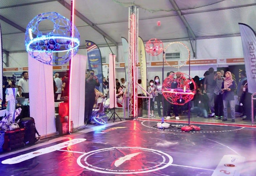 善用雪航空展平台   无人机运动学院分享知识