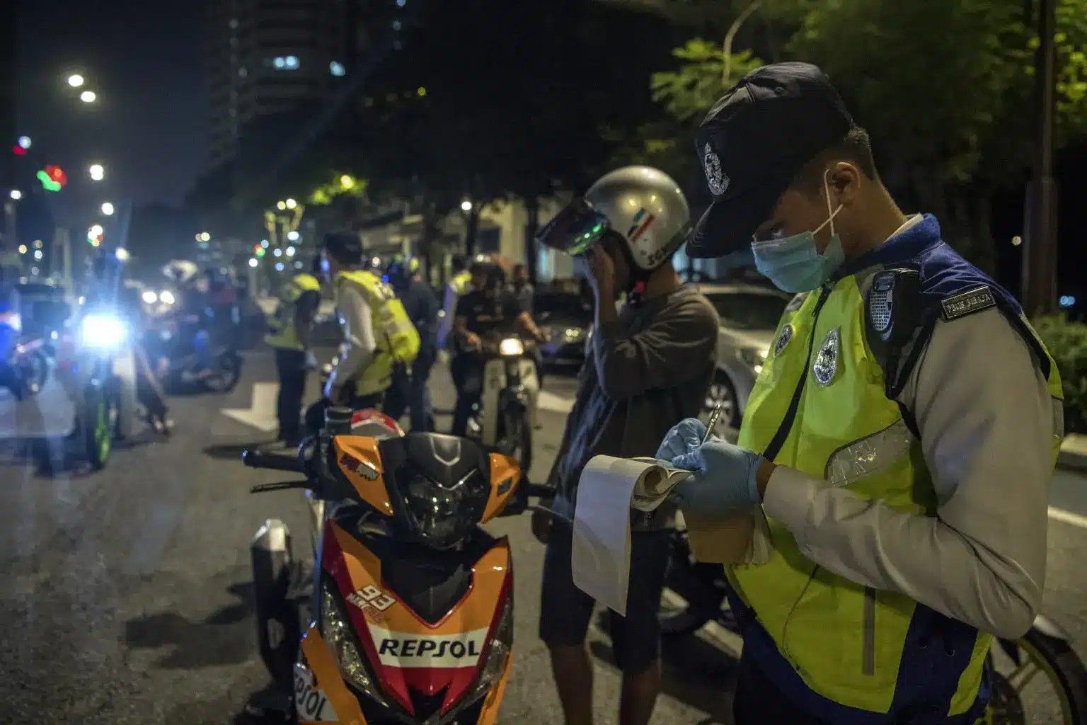 ஓப் செலாமாட் 23-இல் 1,000-க்கும் மேற்பட்ட சம்மன்கள் வெளியிடப்பட்டன