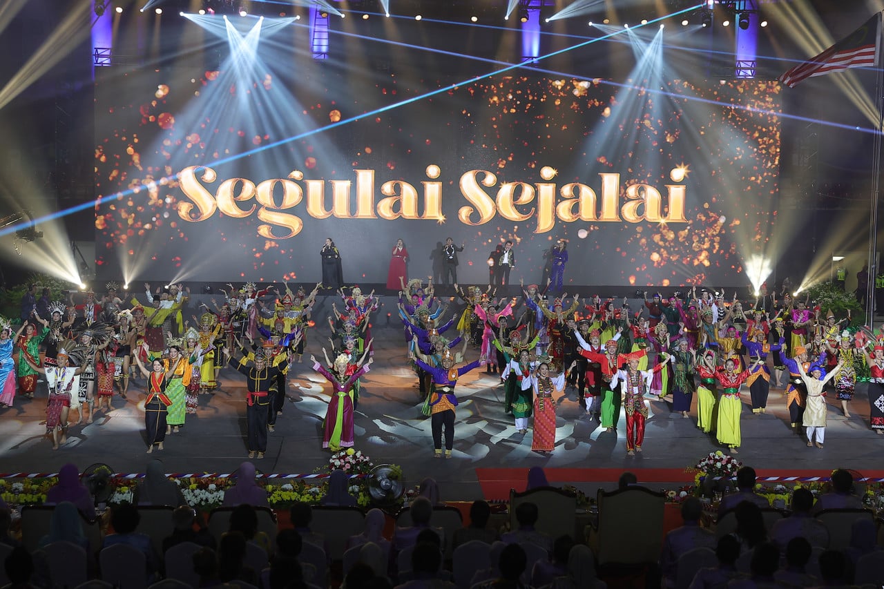 Segulai Sejalai musical theatre draws rousing applause from audience