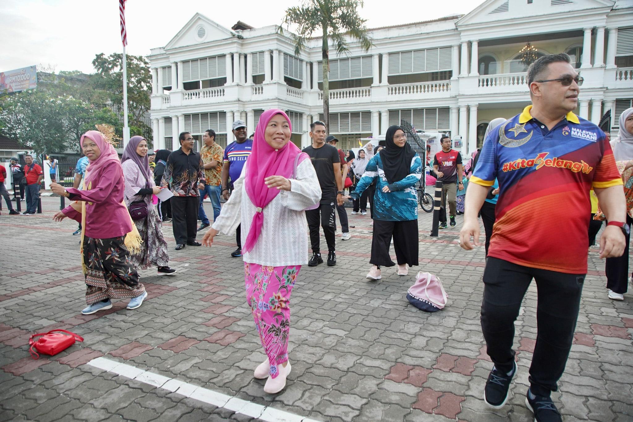 200 peserta pakai batik meriahkan Hari Klang Tanpa Kenderaan