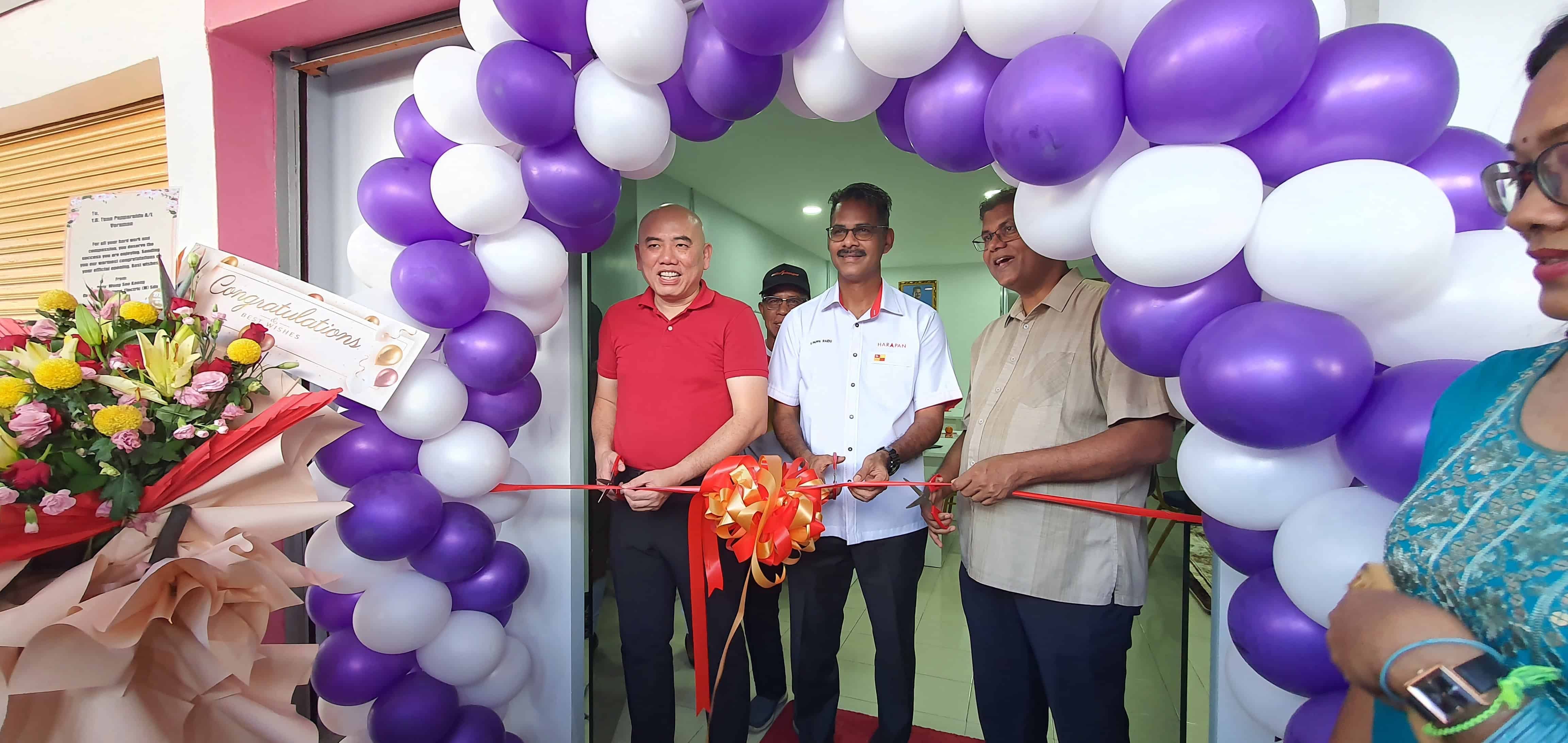 优先处理万津区治水和修路  巴巴莱都每周四会晤选民