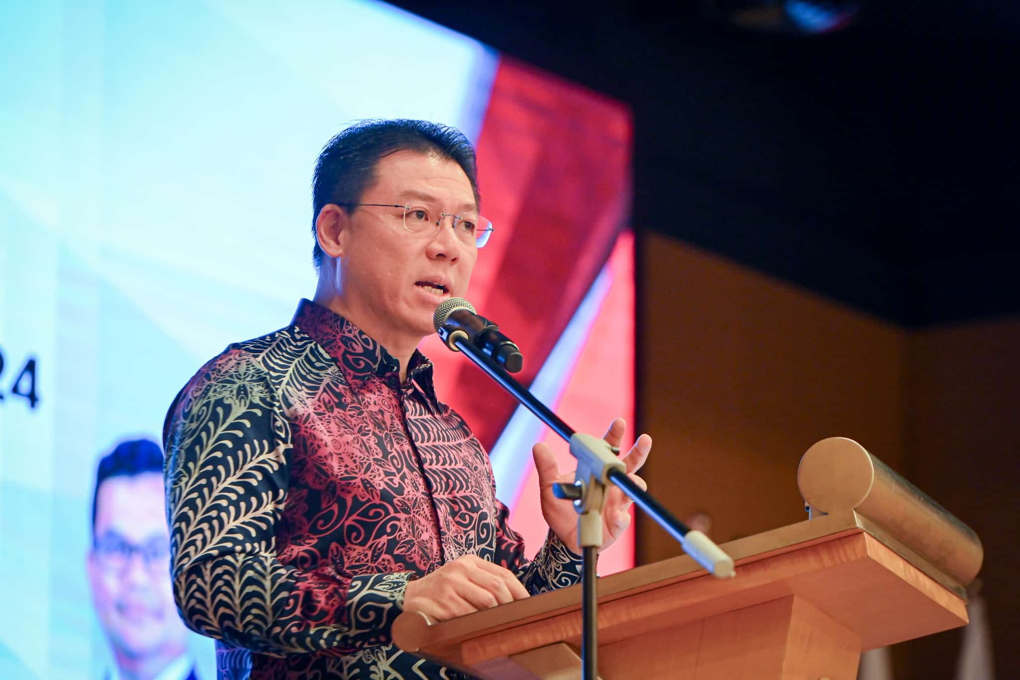 ​​Over 3,500 poverty-stricken households remaining in Klang — Minister