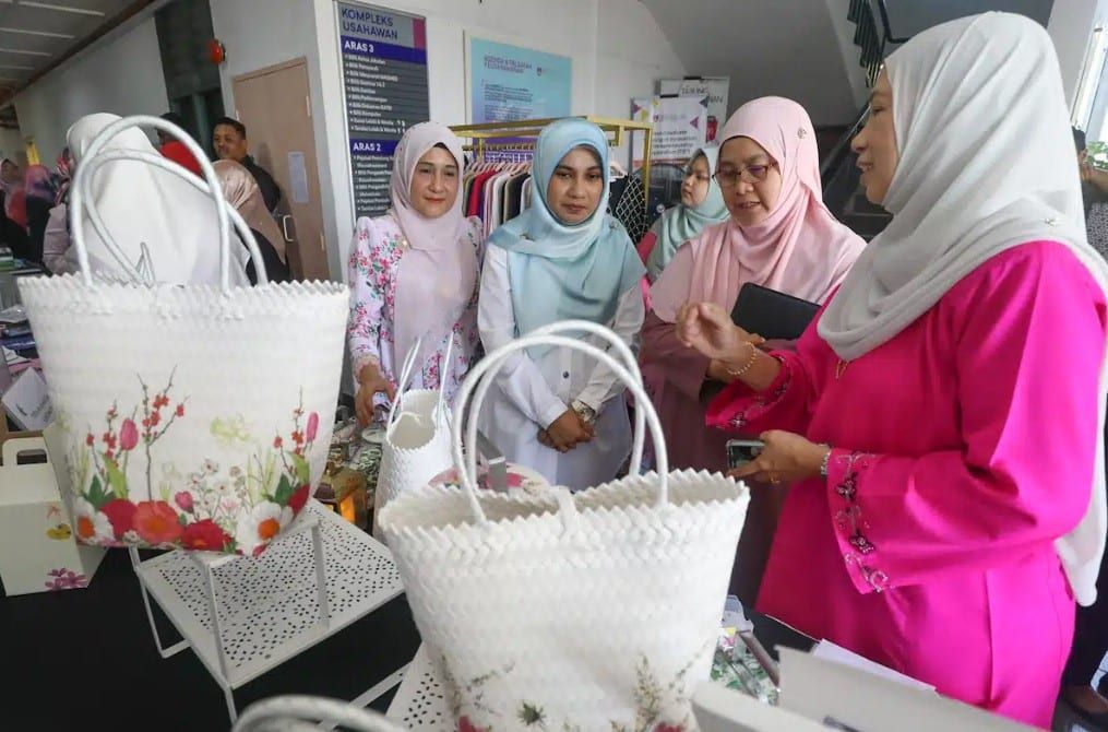 雪大臣夫人鼓励女企业   善用数码科技驰骋商场