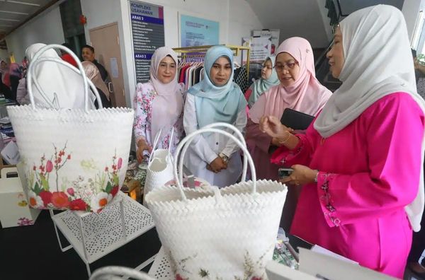 雪大臣夫人鼓励女企业 善用数码科技驰骋商场