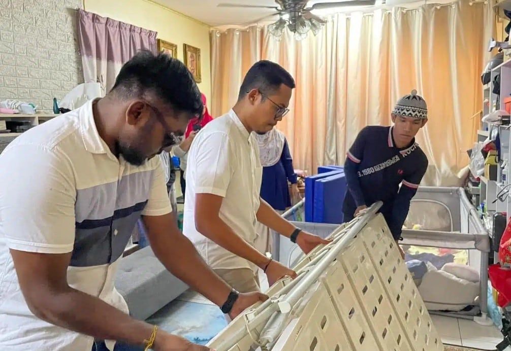 儿辞工照顾中风母经济陷困  莫哈末依兹祖安联同NGO伸援手