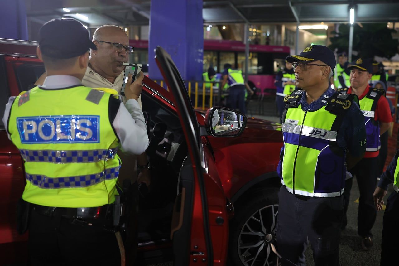 20天开1.4万传票予外籍司机 陆交局：无驾照与车险占多数