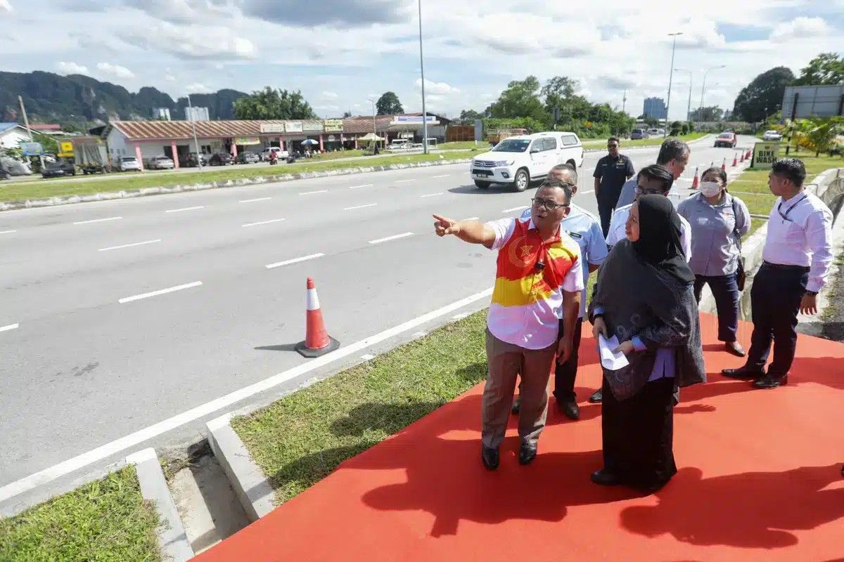 双溪杜亚路提升完成 解决阻塞.闪电水灾问题