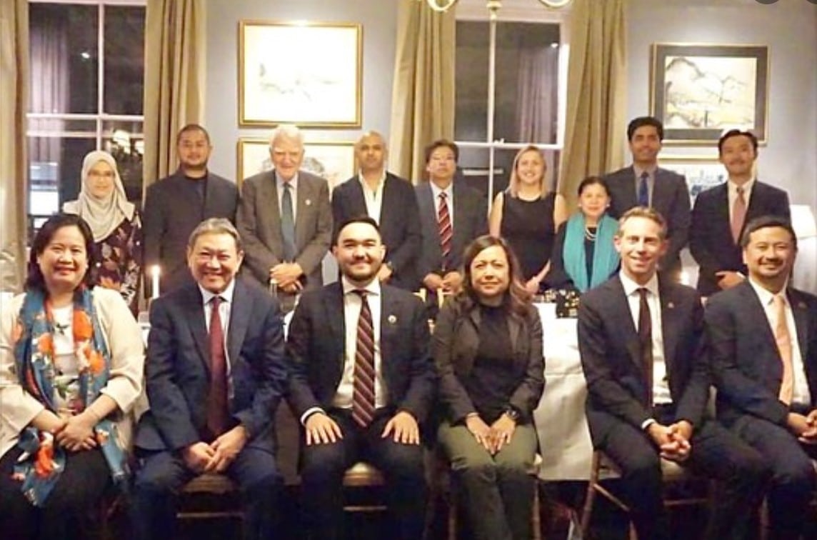 RMS berkenan hadiri makan malam Selangor Youth Community di UK