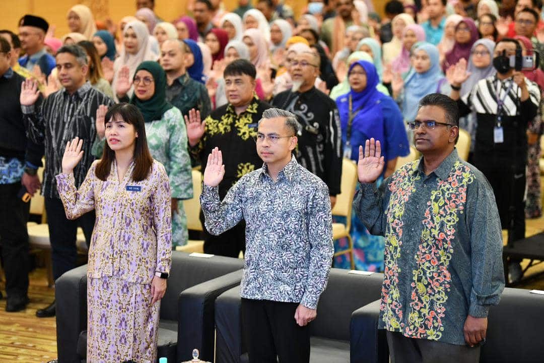 调低网费预料下周拍案  法米：电信通缩至负3.7%