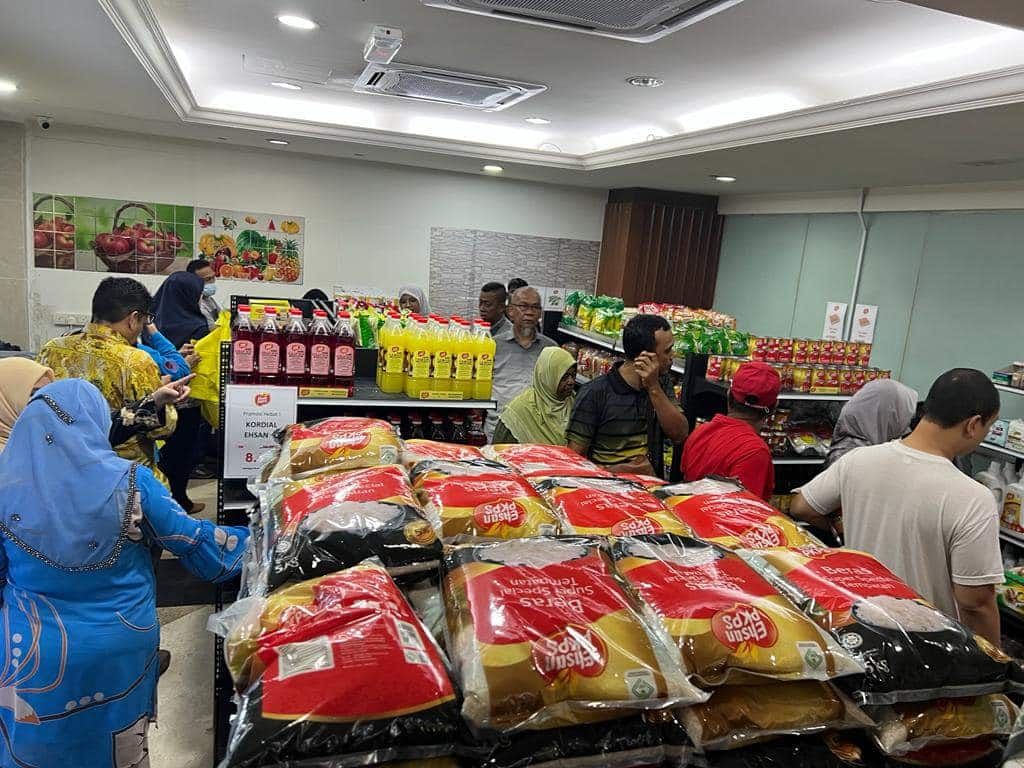 MB: Lapor segera ke unit khas negeri jika stok beras menyusut