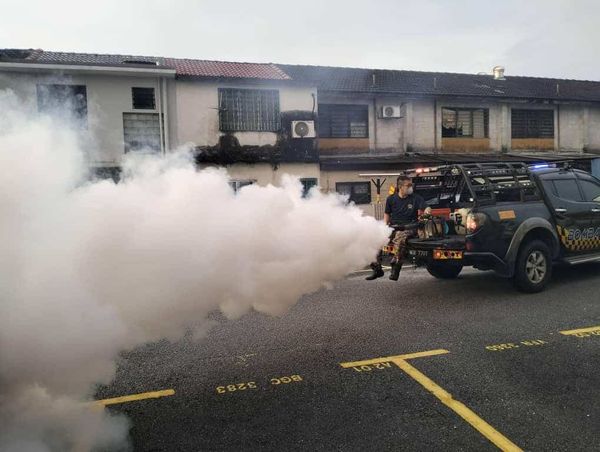 士拉央再也.斯里美拉蒂蚊症严峻 卫生局登门加强防蚊宣导