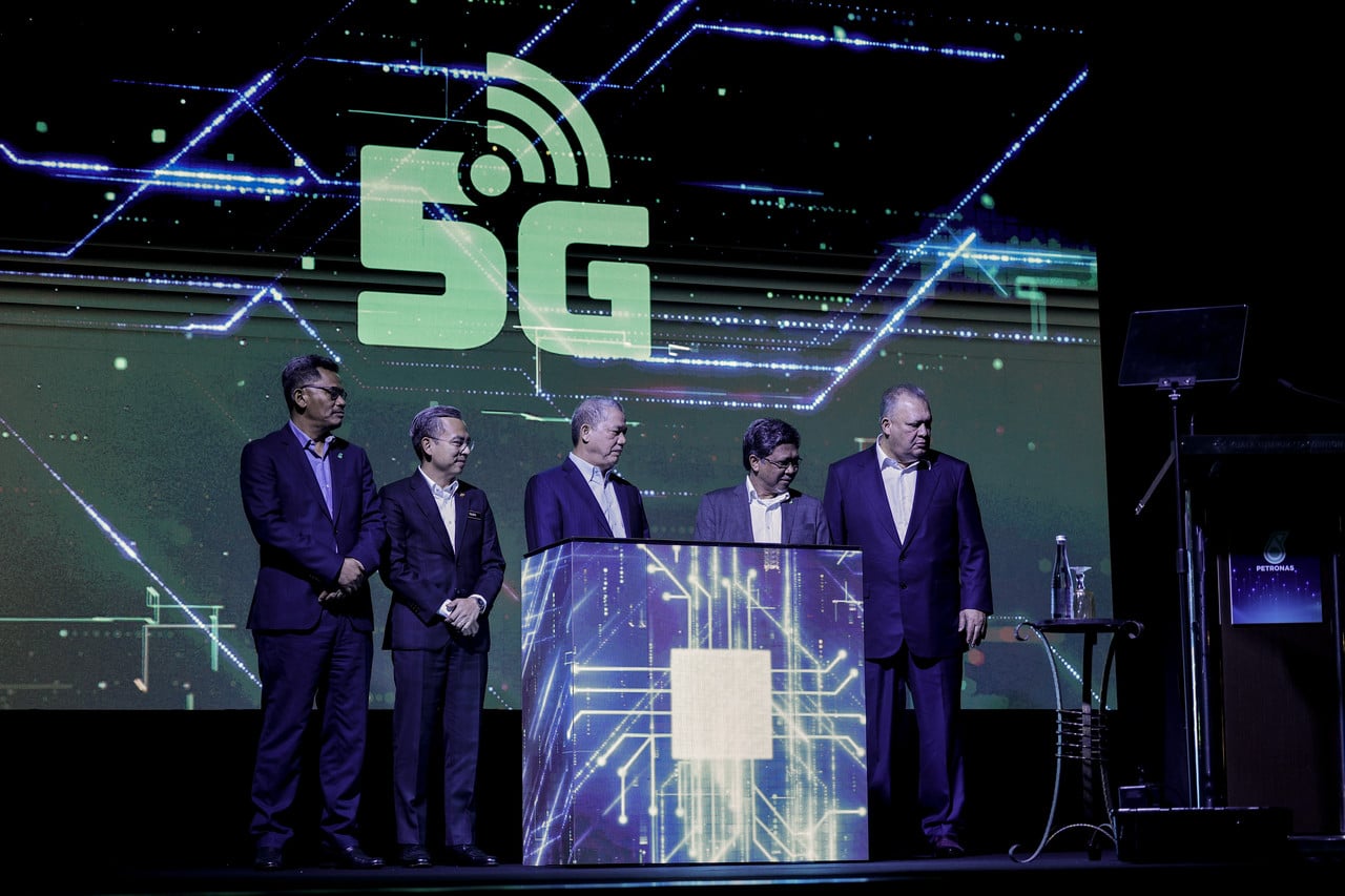 Minister:  Less than 4pct left to achieve 5G network coverage target