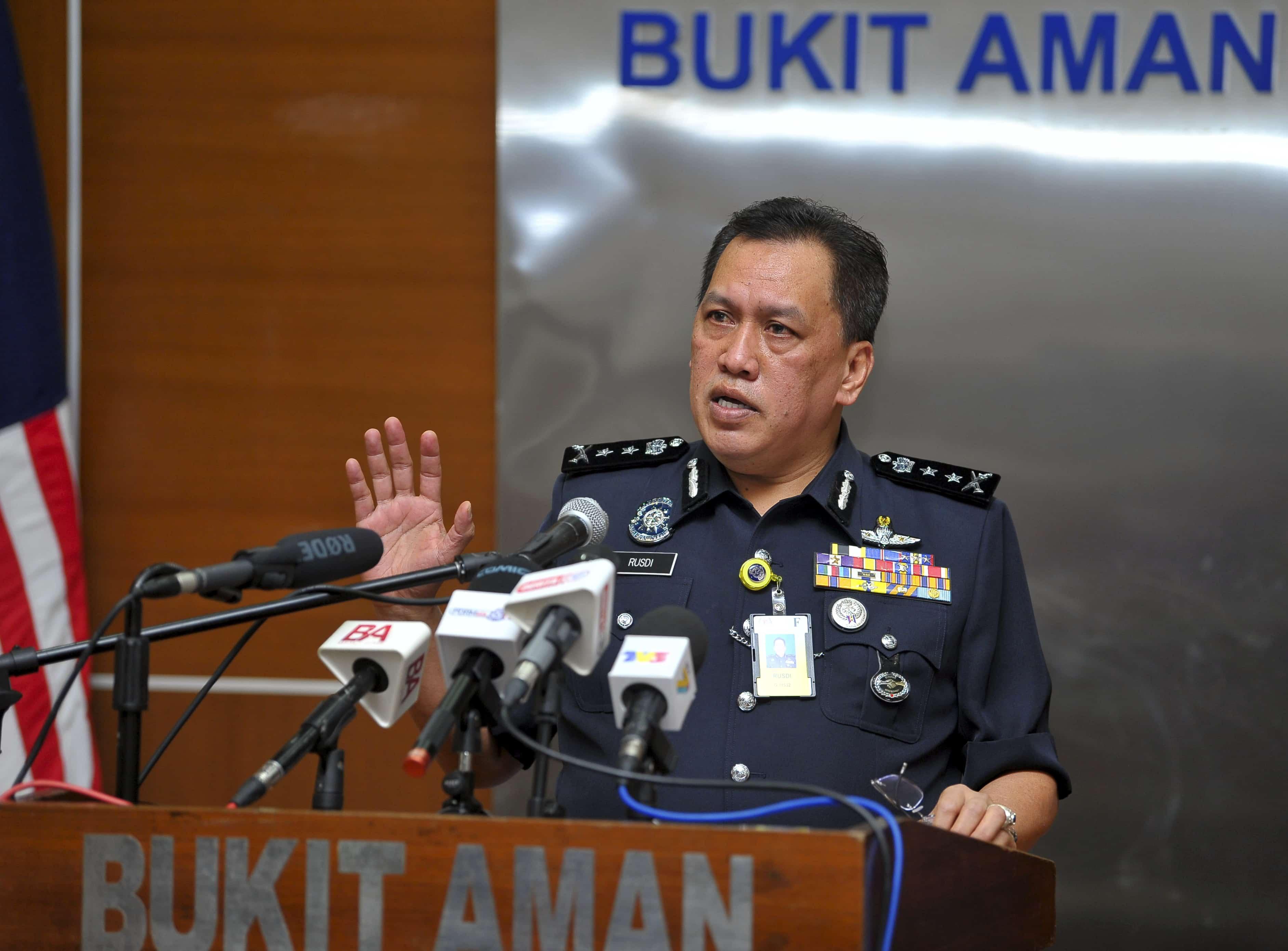 207 warga asing ditahan dalam serbuan di enam pusat hiburan
