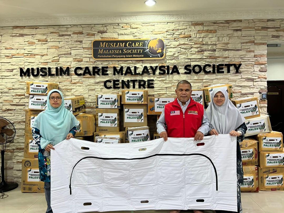 Tiga treler bawa bantuan bertolak ke sempadan Palestin selewat-lewatnya Isnin