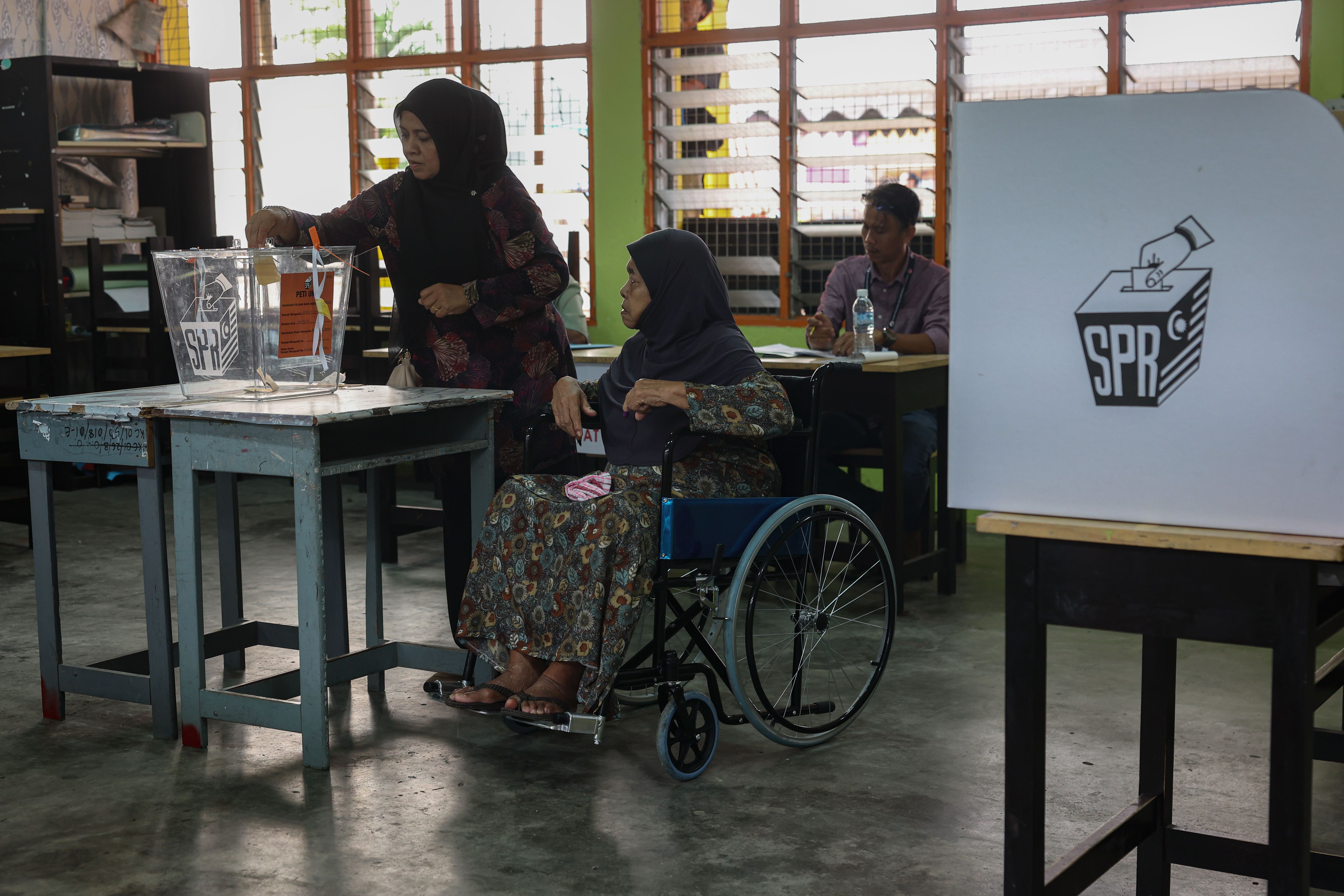 亚亦君令州席补选   500警员及配偶明提前投票